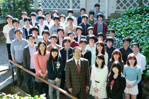 Professor, Ryuta Takaku and students
