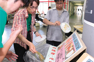 photo:Recycling lunch (bento) packages