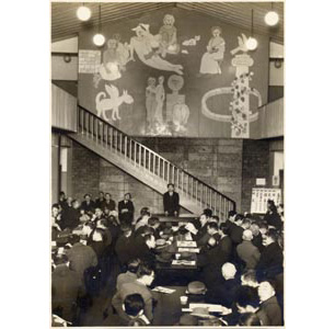 1949年完成の学生ホール（三田）