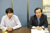 From the left: Assoc. Prof. Tatsuru Daimon, Prof. Hironao Kawashima