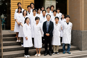Prof. Fumiyuki Kiuchi and students