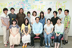 Prof. Tomohiro Ichinose and students
