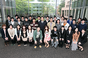 Prof. Atsuhiro Yamada and students