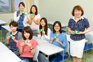 Assistant Professor, Etsuko Soeda and students