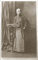 This photograph was taken in London in 1862 when Fukuzawa toured Europe as a member of the Tokugawa Government’s mission*