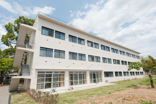 The Architecture of Keio University (2)