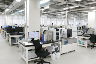 (image 4) 49 sets of metabolome analysis equipment in the Metabolome Campus