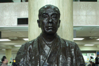 Bronze Bust, Central Wing of Keio University Hospital on Shinanomachi Campus