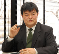 Susumu Osada, Professor, Faculty of Economics