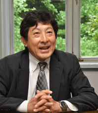 Professor Kazusuke Tsujimura, Faculty of Economics