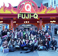 Trip to Fuji-Q Highland with exchange students
