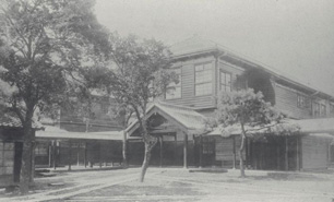 普通部校舎（1901年竣工）