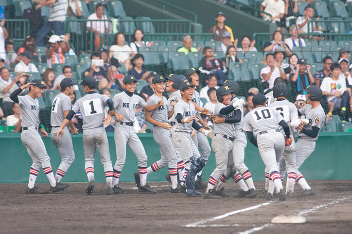 慶應義塾高等学校野球部 夏の甲子園の初戦をサヨナラ勝ち 慶應義塾